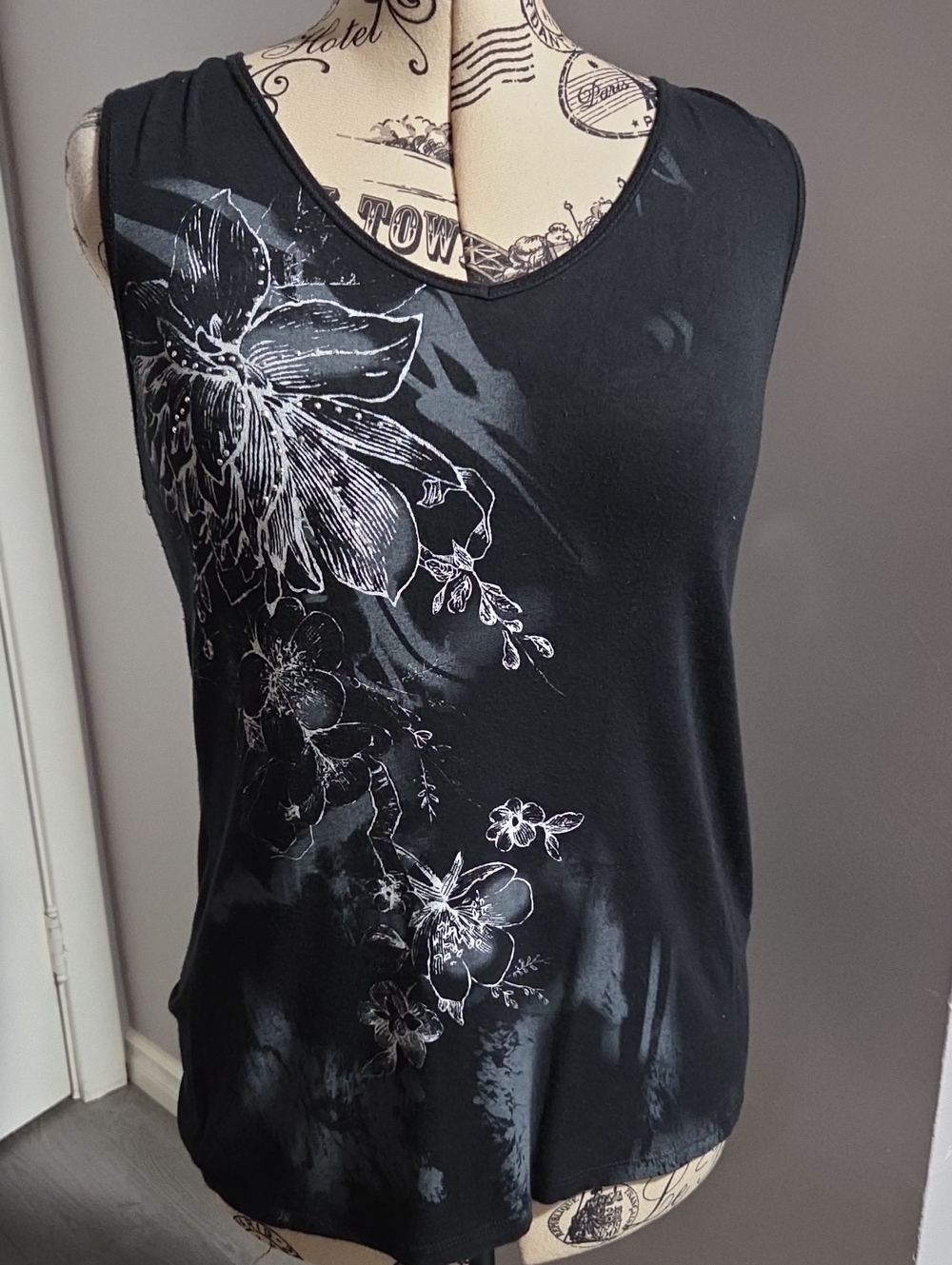 Black Floral Sleeveless Women’s Tank Top